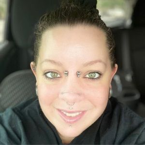 Meet your Posher, Eleyna